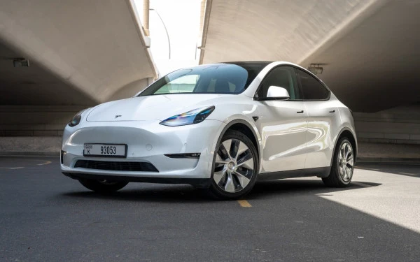 Tesla Model Y Long Range