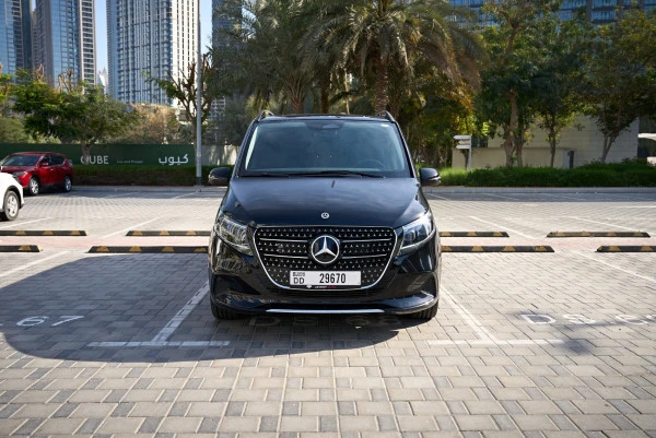 Mercedes V300 Avantgarde Extra Long