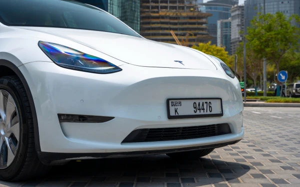 Tesla Model Y Long Range