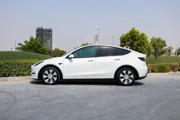Tesla Model Y Long Range