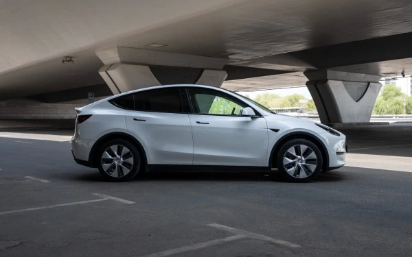 Tesla Model Y Long Range