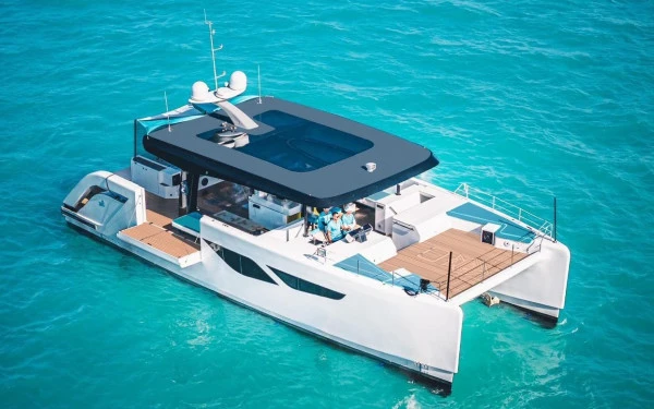 Catamaran Ozone